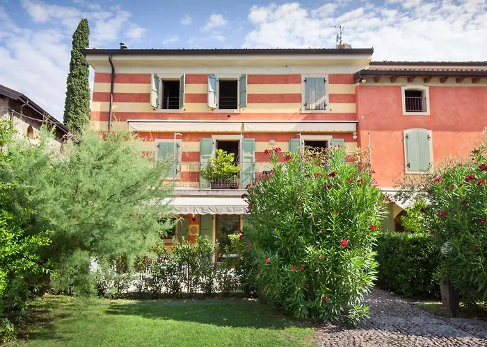 Turchese With Pool شقة *